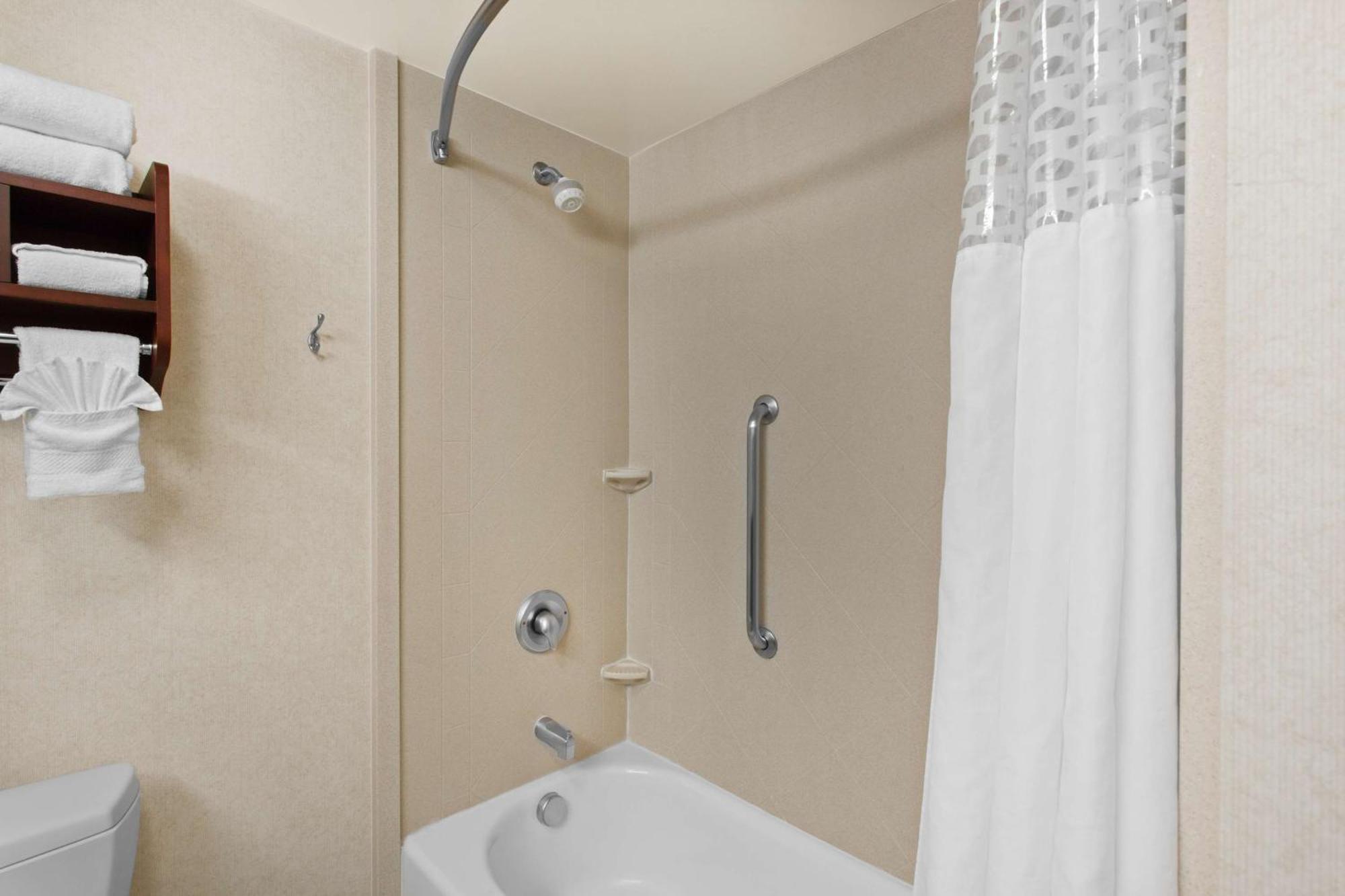Hampton Inn & Suites Oakland Airport-Alameda Dış mekan fotoğraf